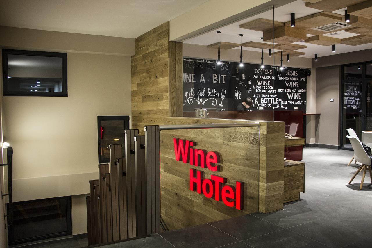 Wine Hotel Kischinau Exterior foto
